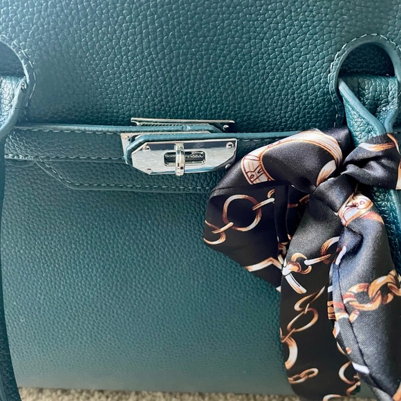 Leather handbag - Picture 11 of 15